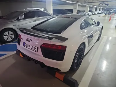 Audi R8 2017, 69775 км, за 68746.74 USD - фото 6