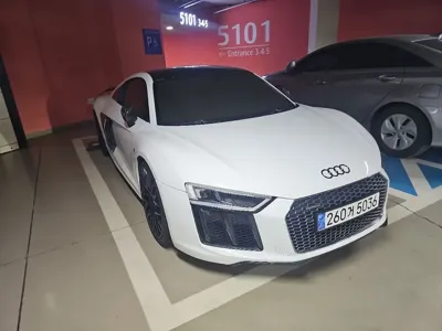 Audi R8 2017, 69775 км, за 68746.74 USD - фото 7