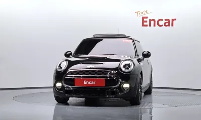 MINI Cooper 2016, 144270 км, за 6236.05 USD