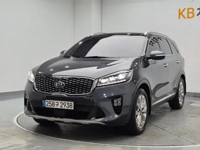 Kia Sorento · 2018 год