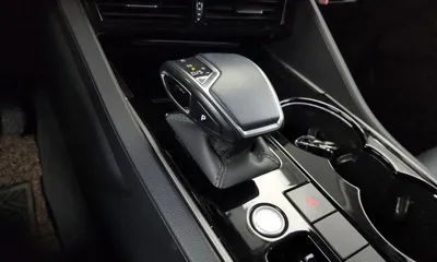 Volkswagen Touareg 2021, 60389 км, за 25980.01 USD - фото 9