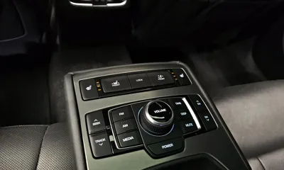 Hyundai Genesis 2016, 113769 км, за 7718.07 USD - фото 18