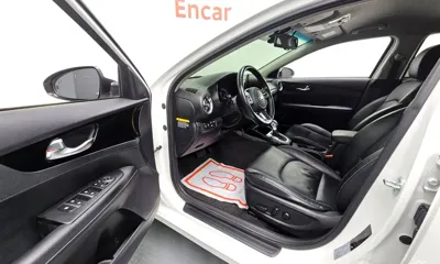 Kia K3 2021, 86419 км, за 9264.89 USD - фото 10