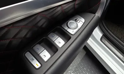 Genesis G70 2019, 44932 км, за 17854.8 USD - фото 30
