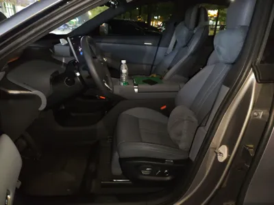 Xiaomi Auto YU7 2025, 4000 км, за 36652 USD - фото 16