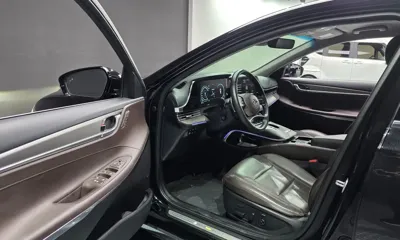 Hyundai Grandeur 2022, 125524 км, за 14136.82 USD - фото 10