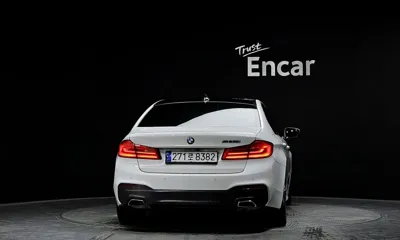 BMW 5-Series 2019, 59910 км, за 21136.44 USD