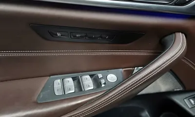 BMW 5-Series 2019, 59910 км, за 21136.44 USD - фото 18