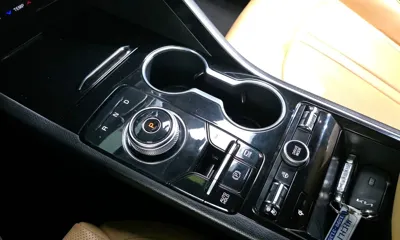 Kia K5 2023, 97876 км, за 12365.17 USD - фото 9