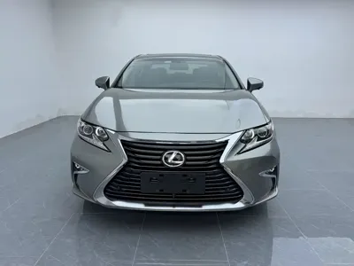 Lexus ES 2017, 100000 км, за 14537.68 USD