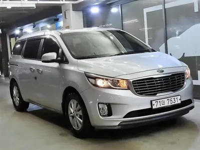 Kia Canival · 2015 год