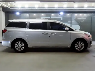 Kia Canival 2015, 106820 км, за 4957.7 USD - фото 20