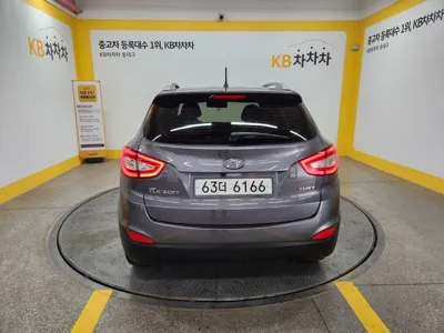 Hyundai Tucson 2015, 127753 км, за 4364.82 USD