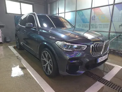 BMW X5 2022, 83000 км, за 39786.66 USD