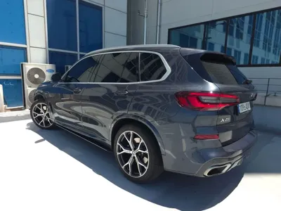 BMW X5 2022, 83000 км, за 39758.16 USD - фото 6