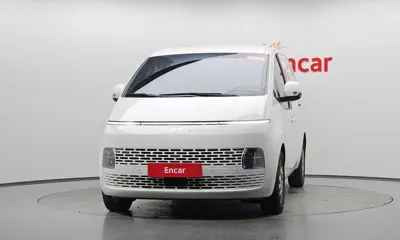 Hyundai Staria 2025, 20394 км, за 19218.25 USD