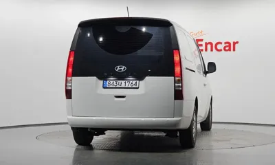 Hyundai Staria 2025, 20394 км, за 19218.25 USD