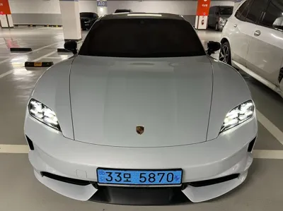 Porsche Taycan 2026, 5100 км, за 74701.33 USD