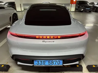 Porsche Taycan 2026, 5100 км, за 74701.33 USD - фото 7