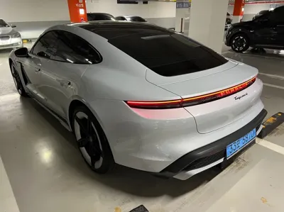 Porsche Taycan 2026, 5100 км, за 74701.33 USD - фото 8