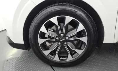 Kia Canival 2023, 65830 км, за 20846.92 USD