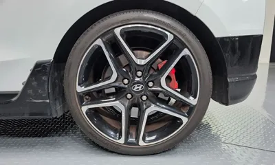 Hyundai Veloster 2019, 39292 км, за 13609.42 USD - фото 21