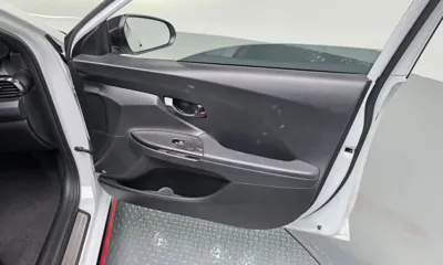 Hyundai Veloster 2019, 39292 км, за 13609.42 USD - фото 24