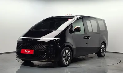 Hyundai Staria · 2023 год