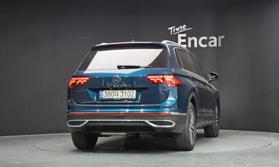 Volkswagen Tiguan 2022, 107678 км, за 18576.87 USD