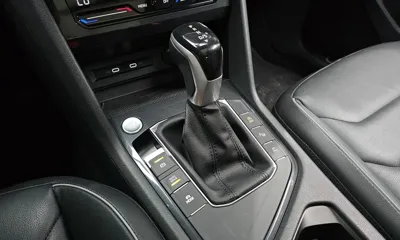 Volkswagen Tiguan 2022, 107678 км, за 18428.07 USD - фото 9