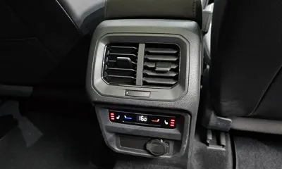 Volkswagen Tiguan 2022, 107678 км, за 18428.07 USD - фото 19
