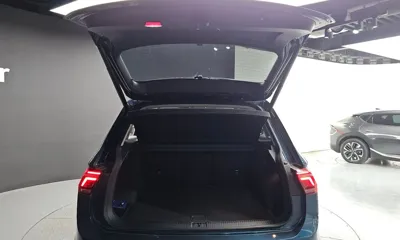Volkswagen Tiguan 2022, 107678 км, за 18428.07 USD - фото 20
