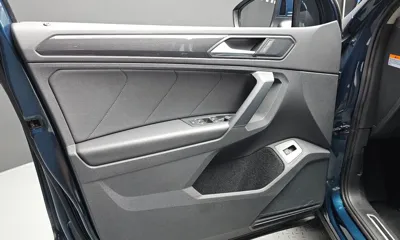 Volkswagen Tiguan 2022, 107678 км, за 18428.07 USD - фото 24