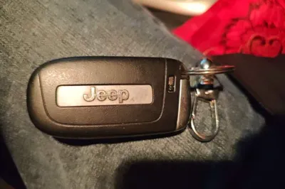 Jeep Compass 2017, 78100 км, за 5618 USD - фото 11