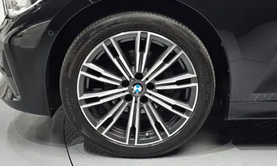 BMW 3-Series 2022, 34199 км, за 17883.18 USD