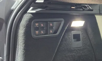 BMW X7 2021, 32649 км, за 57437.31 USD - фото 31