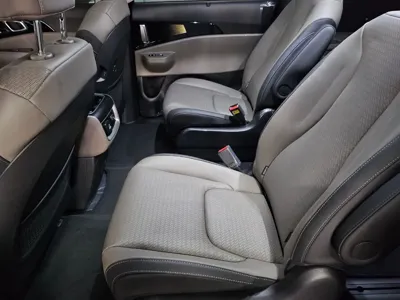 Kia Canival 2025, 6890 км, за 21237.8 USD - фото 10