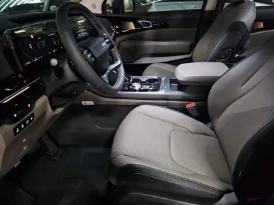 Kia Canival 2025, 6890 км, за 21237.8 USD - фото 15