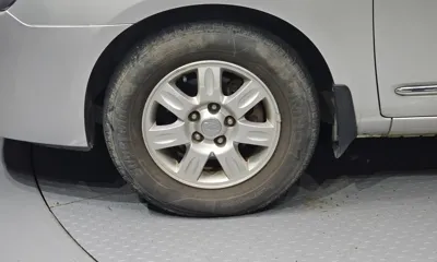 Kia Carens 2013, 174315 км, за 2313.59 USD