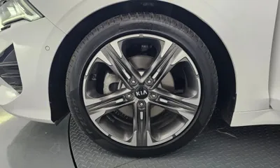 Kia K5 2021, 80023 км, за 16214.1 USD