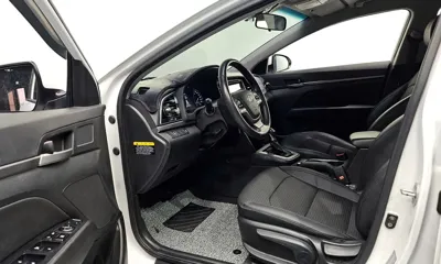 Hyundai Avante 2016, 121429 км, за 5894.03 USD - фото 11