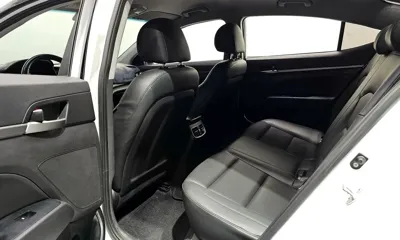 Hyundai Avante 2016, 121429 км, за 5894.03 USD - фото 12