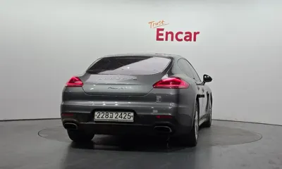Porsche Panamera 2014, 129026 км, за 12344.79 USD