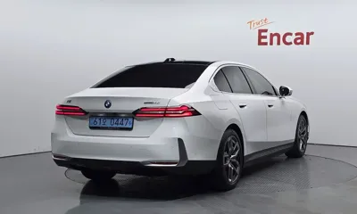 BMW i5 2025, 5035 км, за 44965.21 USD