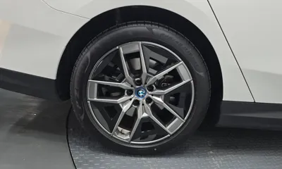 BMW i5 2025, 5035 км, за 44965.21 USD