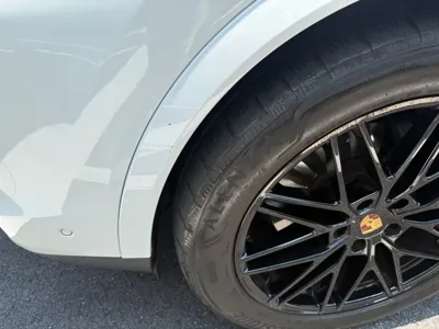 Porsche Cayenne 2024, 14100 км, за 91899.7 USD