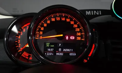 MINI Cooper 2019, 99282 км, за 6761.19 USD - фото 8