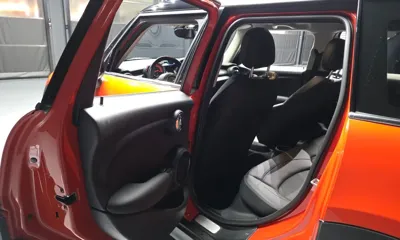 MINI Cooper 2019, 99282 км, за 6761.19 USD - фото 26