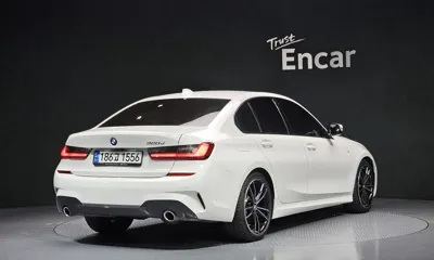 BMW 3-Series 2022, 54787 км, за 24028.12 USD