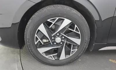 Hyundai Grandeur 2023, 109976 км, за 15562.93 USD